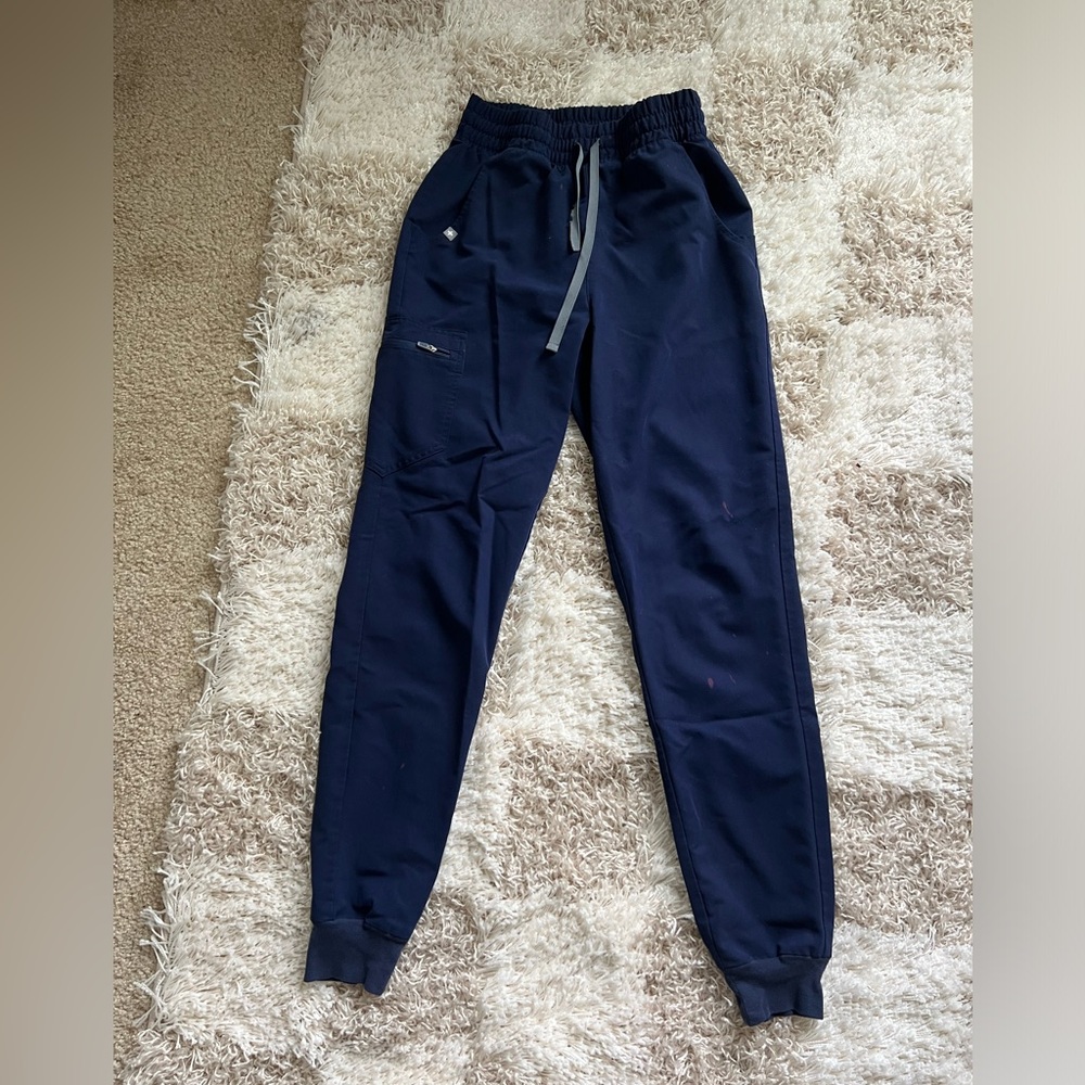 Figs navy jogger XS tall high waisted